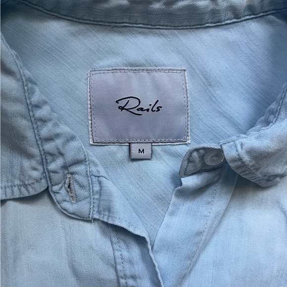 Rails Light Blue Raw Hem Lightweight Long Sleeve Tencel Button Down Shirt Size M - Picture 2 of 8